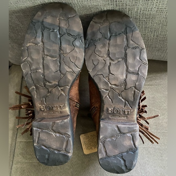 Born Kenia Fringe Distressed Ankle Boot 8M - Picture 2 of 4